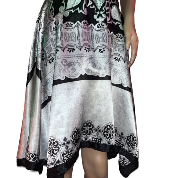 Very cute and classy woman’s Signature dress size 12 p - Picture 3 of 5